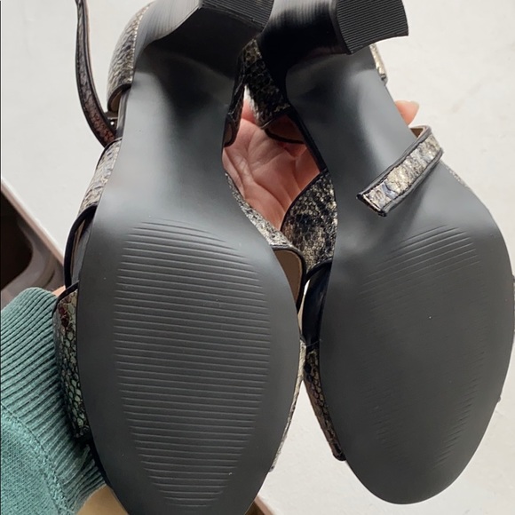 Levity Jaguar Python Metallic Patterned Heels - Picture 3 of 5